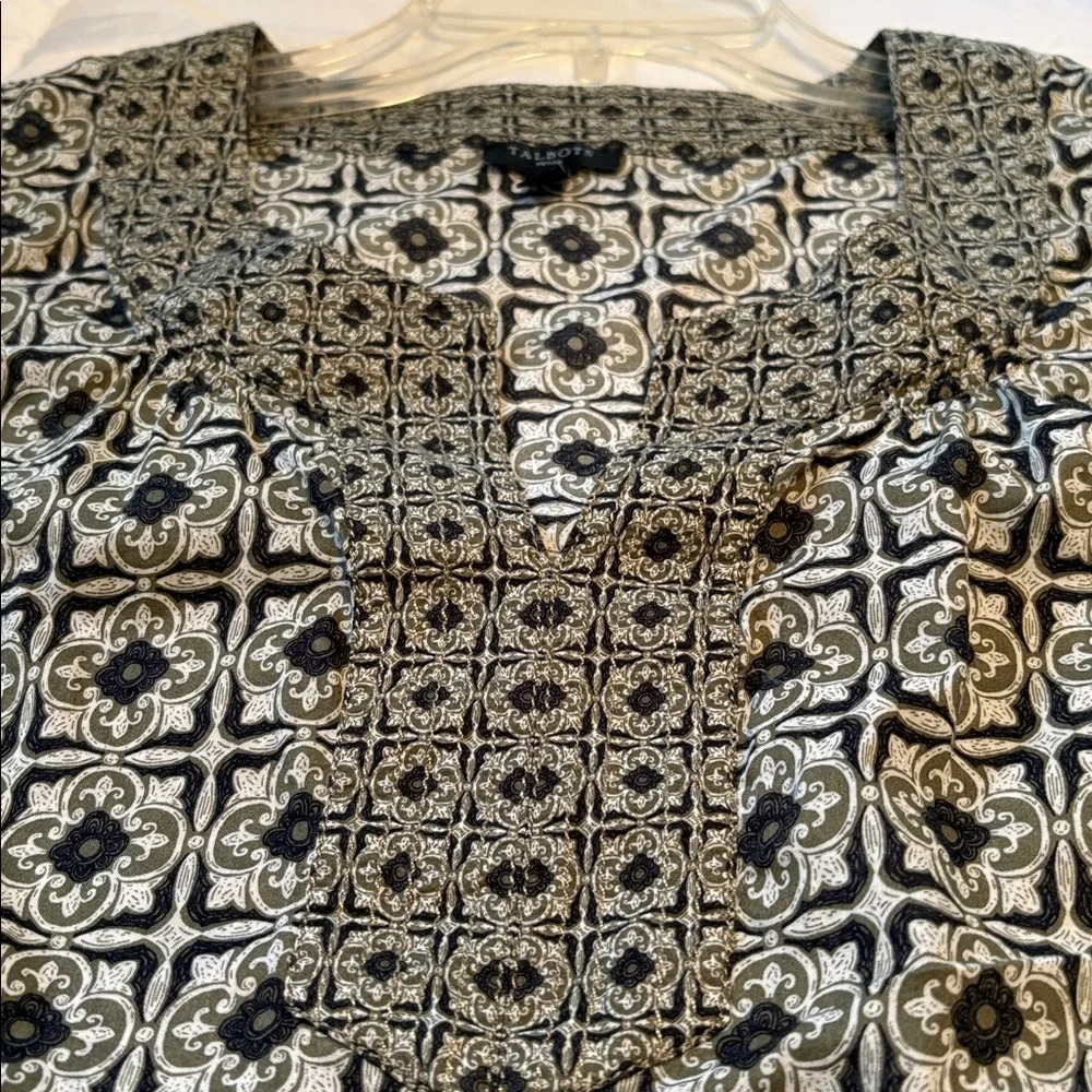 Talbots Dk Green and cream Geometric Sleeveless Blouse - Picture 3 of 3